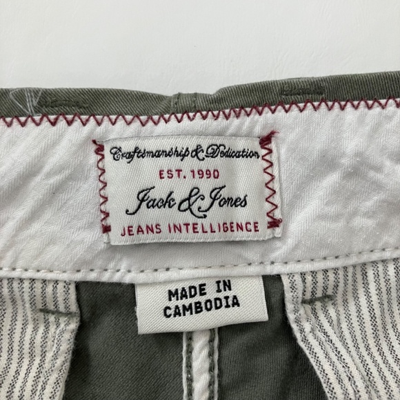 Jack & Jones Flat Front Chinos, Sage colored with sailboat pattern Size S - Picture 7 of 17